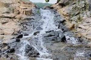 Palshe waterfall image