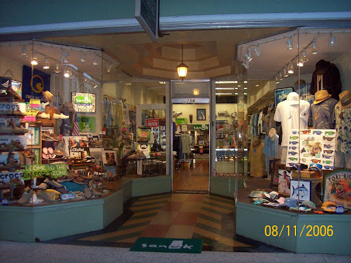 H.W. Davis Clothing and Shoes, 152 St George St, St Augustine, FL 32084, USA, 
