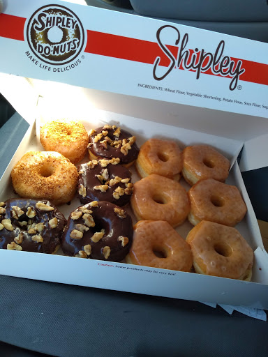 Donut Shop «Shipley Do-Nuts», reviews and photos, 501 E Abram St, Arlington, TX 76010, USA