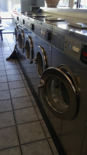 Laundromat «College Laundry», reviews and photos, 4756 N Pershing Ave, Stockton, CA 95207, USA