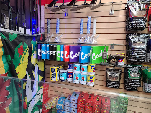 Tobacco Shop «Eric Smoke Shop», reviews and photos, 2270 N 75th Ave, Phoenix, AZ 85035, USA