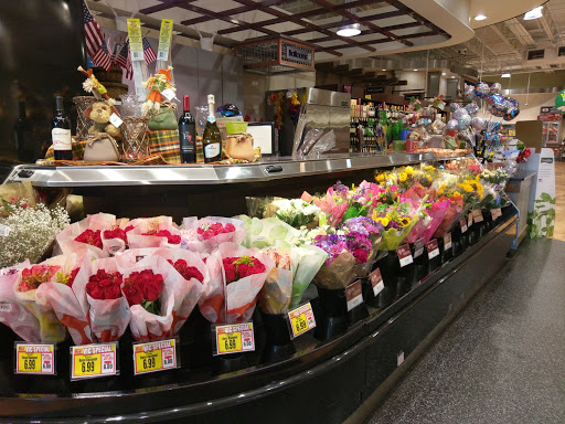 Grocery Store «Harris Teeter», reviews and photos, 3501 Oleander Dr, Wilmington, NC 28403, USA