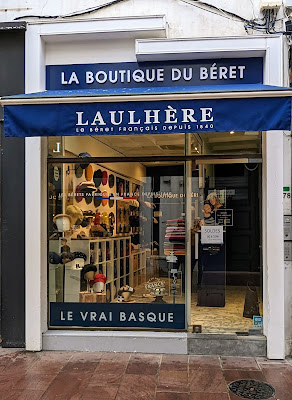 La boutique du Béret "HERITAGE par LAULHERE" à Saint-Jean-de-Luz