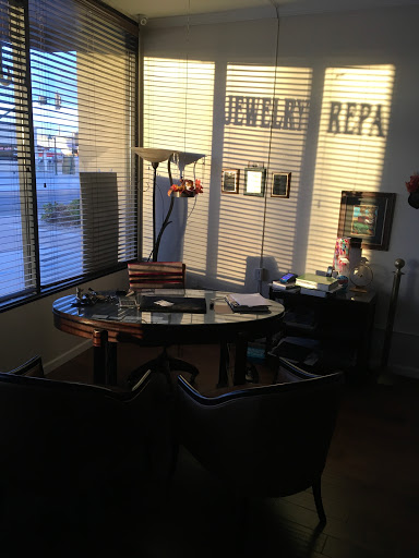 Muralt Custom Jewelers, 228 W Main St, Mesa, AZ 85201, USA, 