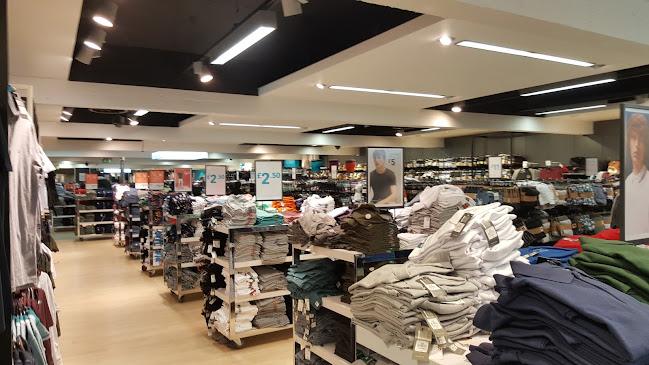 Reviews of Primark in Ipswich - Clothing store