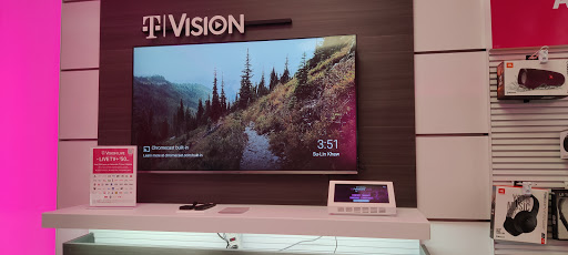 Cell Phone Store «T-Mobile», reviews and photos, 2431 US-1, North Brunswick Township, NJ 08902, USA