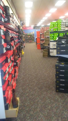 Shoe Store «Shoe Carnival», reviews and photos, 466 Pinnacle Pkwy, Bristol, TN 37620, USA
