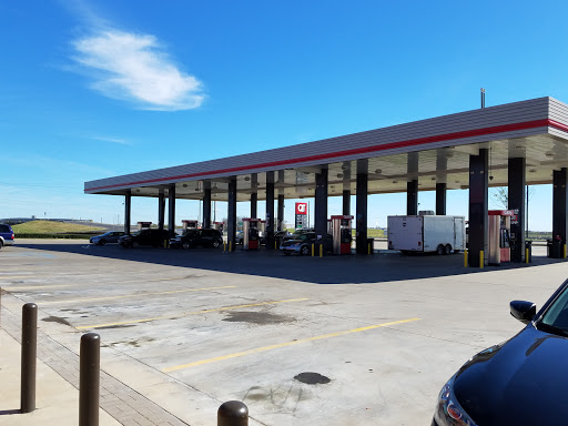 Gas Station «QuikTrip», reviews and photos, 401 E Wintergreen Rd, Hutchins, TX 75141, USA