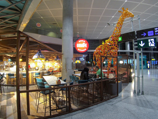 Giraffe World Kitchen - Av. del Comandante García Morato, s/n, 29004, Málaga