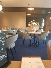 Atmosphère du Restaurant Le 111 à Le Mesnil-Esnard - n°7