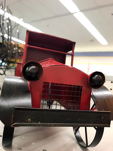 Donations Center «Goodwill Donation and Retail Center», reviews and photos, 6125 SE 52nd Ave, Portland, OR 97206, USA