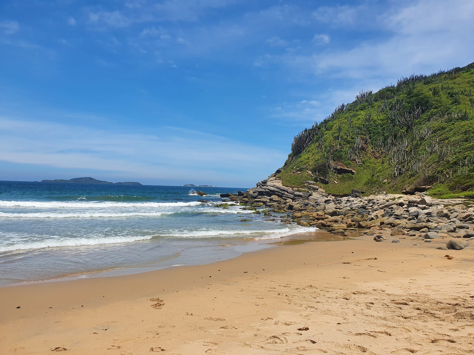 Foto von Praia de Jose Goncalves befindet sich in natürlicher umgebung