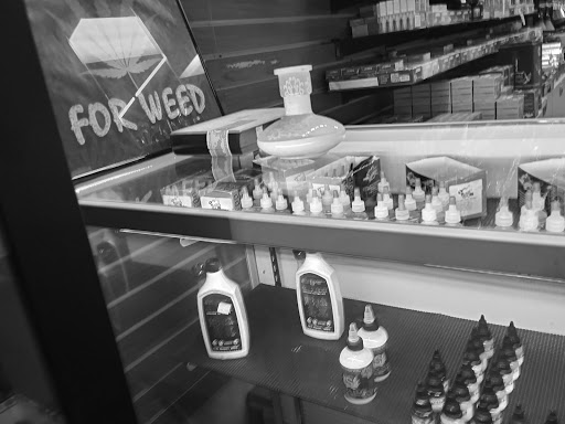 Tobacco Shop «3D SMOKE SHOP», reviews and photos, 7200 Glenview Dr, Richland Hills, TX 76180, USA