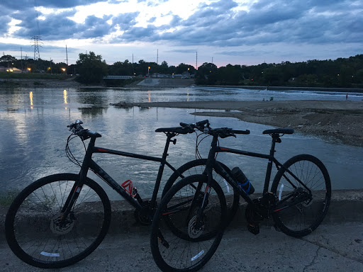 Bicycle Store «Trek Bicycle Store Cincinnati», reviews and photos, 9695 Kenwood Rd, Cincinnati, OH 45242, USA