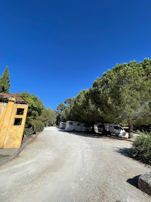 Parking Saint Joseph à Roussillon