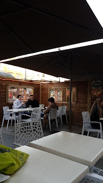 Atmosphère du Café et restaurant de grillades Café le Glacier à Castres - n°1