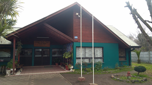 Colegio Santa Teresa de Los Andes - Los Ángeles