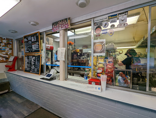 Hamburger Restaurant «Lake Zoar Drive In», reviews and photos, 14 Roosevelt Dr, Stevenson, CT 06491, USA