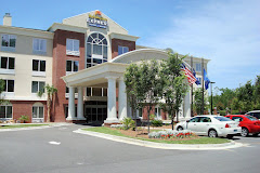 Holiday Inn Express & Suites Charleston-North, an IHG Hotel