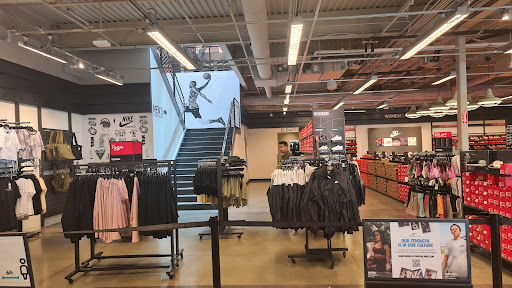 Outlet Mall «Outlets at San Clemente», reviews and photos, 101 W Avenida Vista Hermosa #190, San Clemente, CA 92672, USA