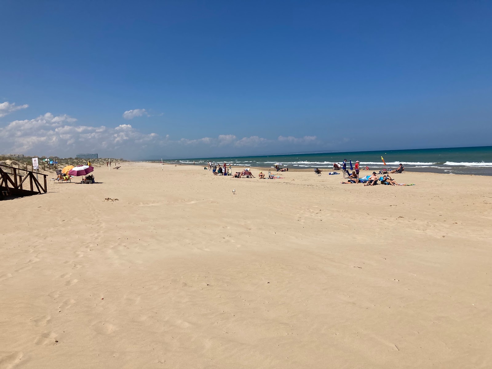 Foto di Playa del Campo con una superficie del sabbia beige