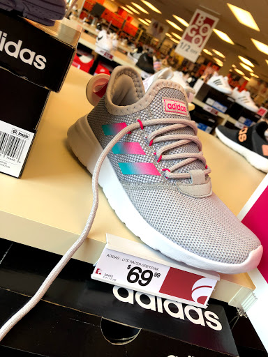 Shoe Store «Famous Footwear», reviews and photos, 1309 S Park St, Carrollton, GA 30117, USA