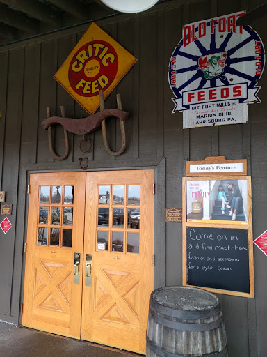 American Restaurant «Cracker Barrel Old Country Store», reviews and photos, 27491 Helen Dr, Perrysburg, OH 43551, USA