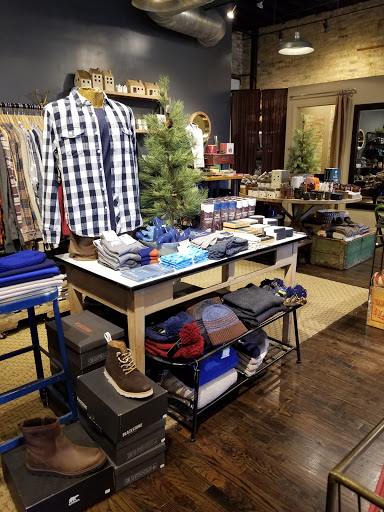 Clothing Store «Planet Access Company Store», reviews and photos, 4727 N Lincoln Ave, Chicago, IL 60625, USA