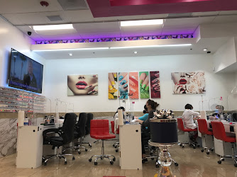 Majestic Nail Studio