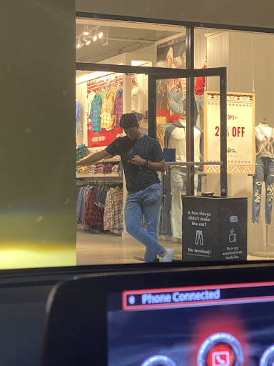 Clothing Store «AEO Factory Store», reviews and photos, 8200 Vineland Ave Suite 101, Orlando, FL 32821, USA