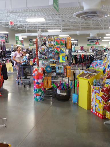 Thrift Store «Goodwill Industries Crystal Lake», reviews and photos, 1016 Central Park Dr, Crystal Lake, IL 60014, USA
