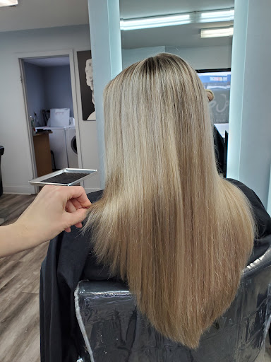Hair Salon «Mojo Hair Salon & Therapeutic Massage», reviews and photos, 431 New Britain Ave, Newington, CT 06111, USA