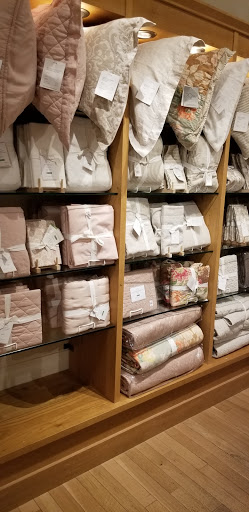 Furniture Store «Pottery Barn», reviews and photos, 8555 Park Meadows Center Dr Ste 2115, Lone Tree, CO 80124, USA