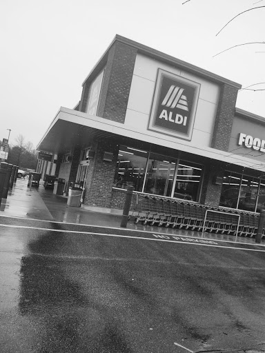 Supermarket «ALDI», reviews and photos, 3306 N Main St, High Point, NC 27265, USA