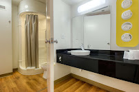 Motel 6 Oceanside, CA - Photo 4 - Car repair in Oceanside, CA, Oceanside