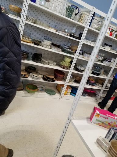 Thrift Store «Goodwill - Blaine: Ulysses Lane NE», reviews and photos, 11701 Ulysses Ln NE, Blaine, MN 55434, USA