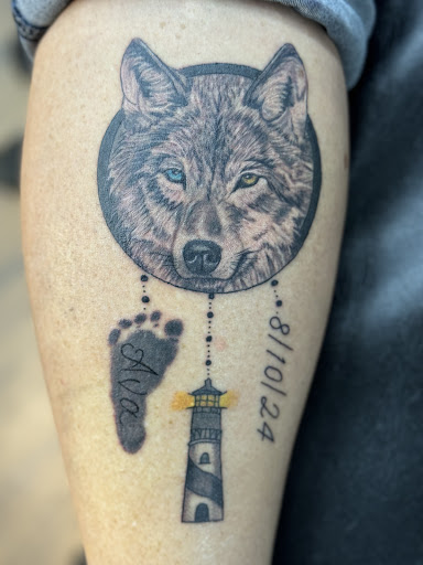 Explore tattoo ideas aesthetic, creative tattoo ideas in Galesburg, available at Hawks Tattoos