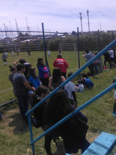 Opiniones de Cancha Estrella Blanca en Puerto Montt - Campo de fútbol