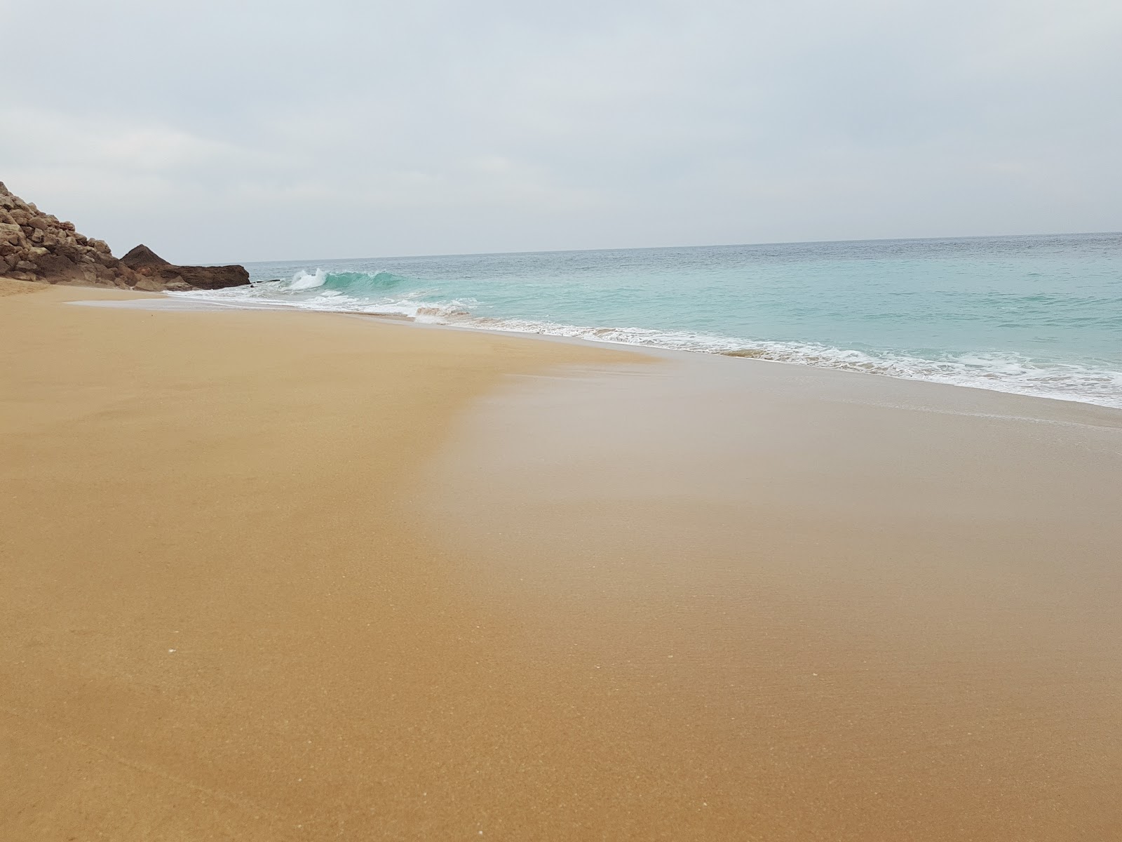 Foto de Playa Faro de Trafalgar - lugar popular entre os apreciadores de relaxamento