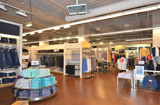 Clothing Store «Gap Outlet», reviews and photos, 485 Arsenal St, Watertown, MA 02472, USA