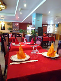 Atmosphère du Restaurant asiatique Au Porte Bonheur à La Queue-lez-Yvelines - n°2