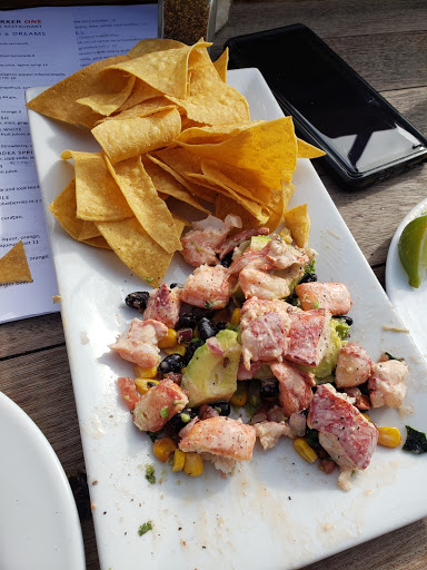 Bar & Grill «Mile Marker One Restaurant & Bar», reviews and photos, 75 Essex Ave, Gloucester, MA 01930, USA