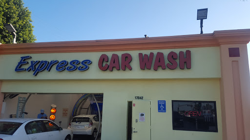 Car Wash «Wildwater Express Carwash», reviews and photos, 17042 Beach Blvd, Huntington Beach, CA 92647, USA