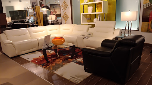 Furniture Store «Rooms To Go & Rooms To Go Kids Furniture Store - Miami International (Doral)», reviews and photos, 10623 NW 12th St, Doral, FL 33172, USA