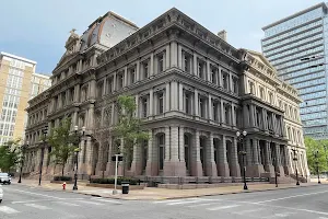 St. Louis' Custom House and Post Office Historic Landmark (Old Post Office) image