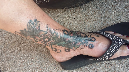 Tattoo Shop «Ink Slingers», reviews and photos, 1355 E Kearney St, Springfield, MO 65803, USA