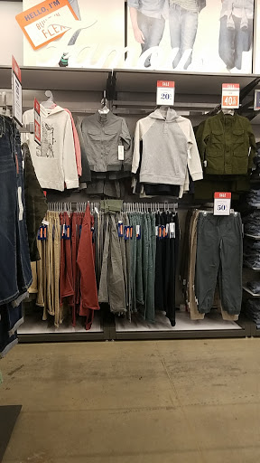 Clothing Store «Old Navy», reviews and photos, 880 Sunrise Hwy, Bay Shore, NY 11706, USA