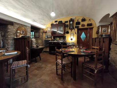 Restaurant La Barretina - Pl. Major, 28, 17468 Orfes, Girona, Spain