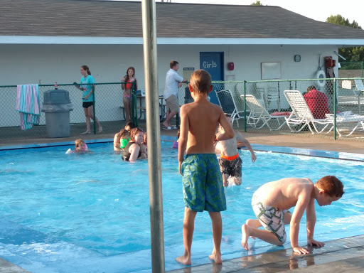 Country Club «Calvert City Golf & Country Club», reviews and photos, 123 Country Club Ln, Calvert City, KY 42029, USA