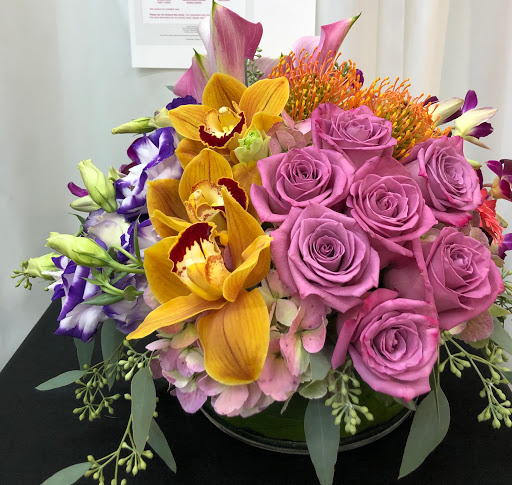 Florist «Ultima Florals», reviews and photos, 81-02 37th Ave, Jackson Heights, NY 11372, USA